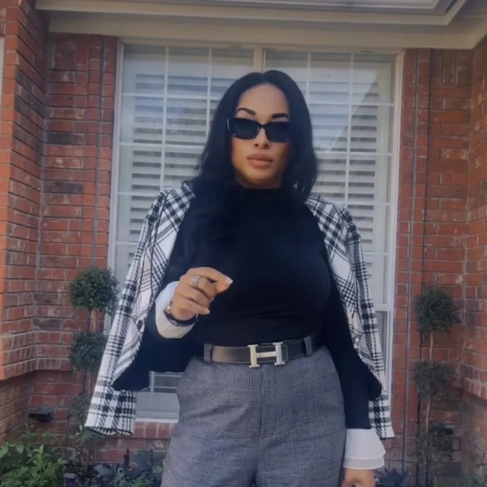 Stylish Black and White Plaid Blazer-H - Picture 6 of 7